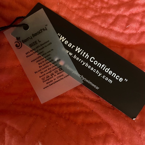 Bikini bottom. Berry beachy - Picture 2 of 3